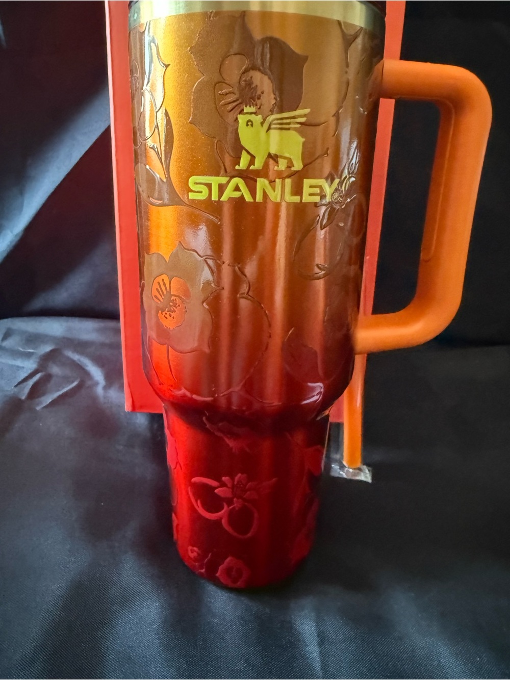 New Stanley 40oz Karol G Edition Orange and Red Floral with Box Topper Straw - Picture 2 of 16